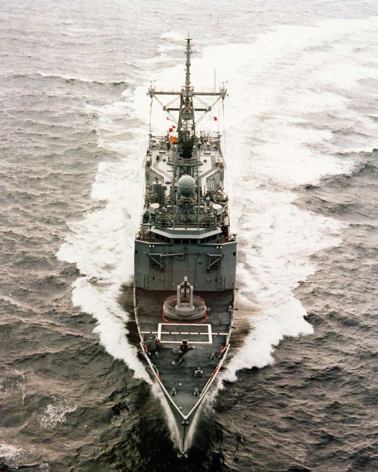 13 July 1982: Stark FFG-31 on sea trials off the coast of Washington.
